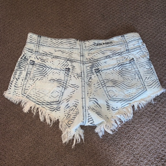LF patterned shorts - Picture 2 of 2